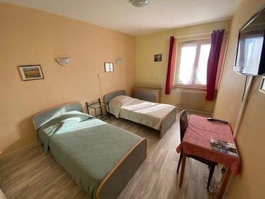 Fonds et murs commerciaux a vendre Divonne-les-Bains 01220 Ain 830 m2  1190000 euros