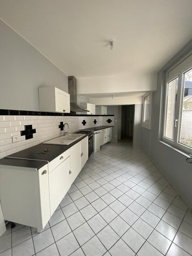 Location maison Cambrai 59400 Nord 94 m2 4 pièces 900 euros