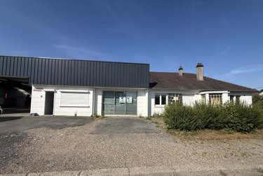 Garage et parking a vendre Doullens 80600 Somme 770 m2  239200 euros