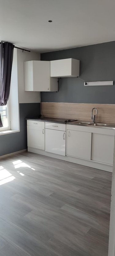 Location appartement Châlons-en-Champagne 51000 Marne 37 m2 1 pièce 397 euros