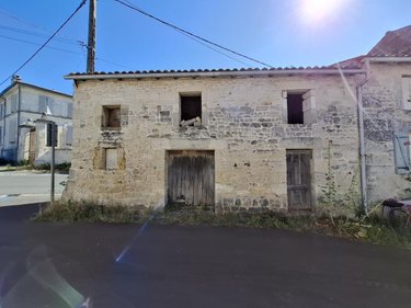 Maison a vendre Saintes 17100 Charente-Maritime 39 m2 2 pièces 70000 euros