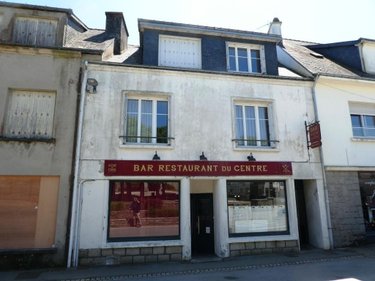 Immeuble a vendre Bubry 56310 Morbihan 400 m2  241600 euros