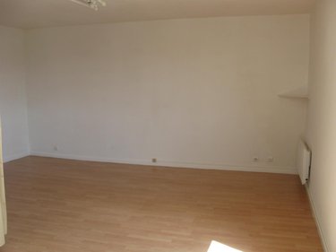 Location appartement Carentan-les-Marais 50500 Manche 35 m2 1 pièce 360 euros