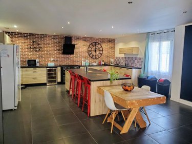 Maison a vendre Pleugueneuc 35720 Ille-et-Vilaine 400 m2  414100 euros