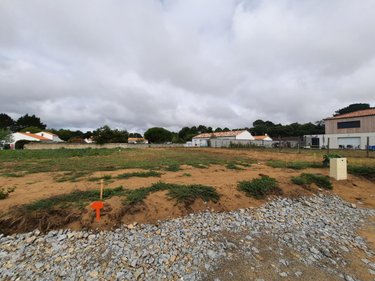 Terrain a batir a vendre Saint-Hilaire-de-Riez 85270 Vendée 700 m2  148200 euros