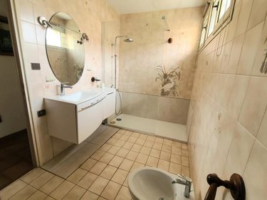 Maison a vendre Pierrelatte 26700 Drôme 252 m2 10 pièces 376200 euros