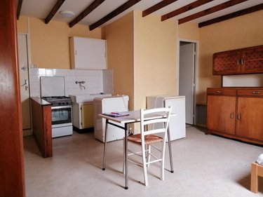 Immeuble a vendre Descartes 37160 Indre-et-Loire 183 m2  84000 euros