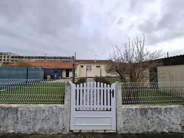 Maison a vendre Saintes 17100 Charente-Maritime 65 m2 4 pièces 167872 euros