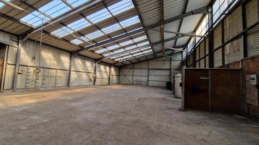 Fonds et murs commerciaux a vendre Plourin-lès-Morlaix 29600 Finistère 1094 m2  514050 euros