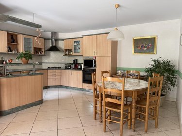 Maison a vendre Cholet 49300 Maine-et-Loire 158 m2 6 pièces 384880 euros