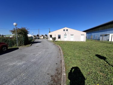 Fonds et murs commerciaux a vendre Saintes 17100 Charente-Maritime 249 m2  355000 euros