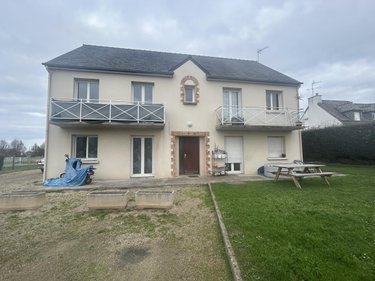 Immeuble a vendre Yffiniac 22120 Côtes-d'Armor 196 m2  434600 euros