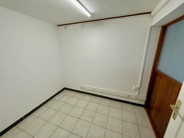 Fonds et murs commerciaux a vendre Saint-Denis 97400 Réunion 46 m2  192000 euros