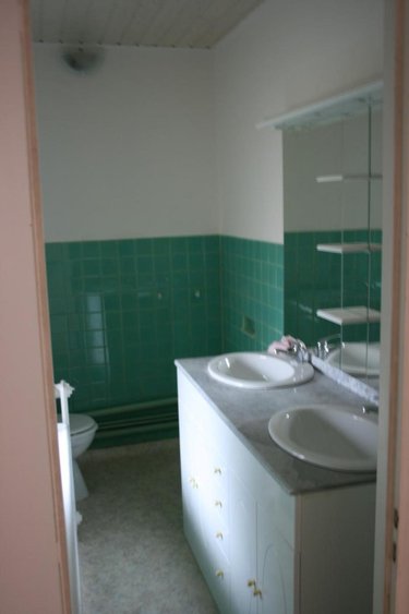 Location fonds et murs commerciaux Dole 39100 Jura 164 m2  1350 euros