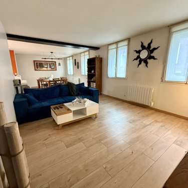 Location fonds et murs commerciaux Mont-Saint-Aignan 76130 Seine-Maritime 156 m2  2300 euros