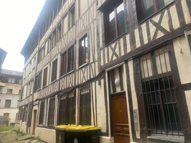 Immeuble a vendre Elbeuf 76500 Seine-Maritime 760 m2  262500 euros