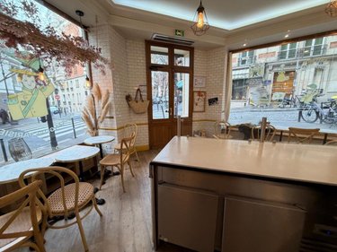 Fonds et murs commerciaux a vendre Paris 18e arrondissement 75018 Paris 107 m2  880000 euros