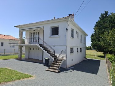 Maison a vendre Saintes 17100 Charente-Maritime 106 m2 5 pièces 199348 euros