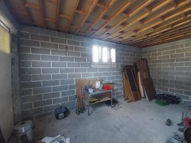 Garage et parking a vendre Le Neubourg 27110 Eure 60 m2  63600 euros