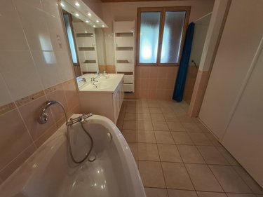 Maison a vendre Saintes 17100 Charente-Maritime 120 m2 4 pièces 236070 euros