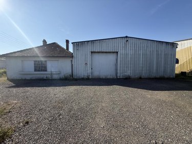 Garage et parking a vendre Doullens 80600 Somme 770 m2  239200 euros
