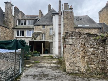 Maison a vendre Guingamp 22200 Côtes-d'Armor 165 m2 10 pièces 227360 euros