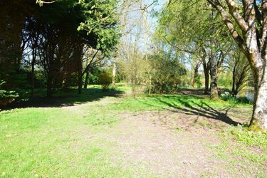 Terrains de loisirs bois etangs a vendre Bouère 53290 Mayenne 16370 m2  85600 euros