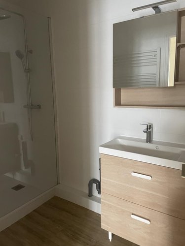 Location appartement Vannes 56000 Morbihan 53 m2 2 pièces 755 euros