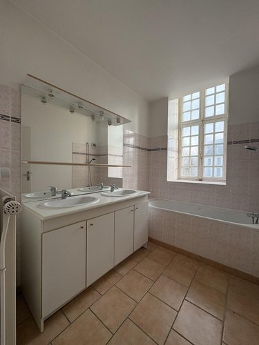 Appartement a vendre Laon 02000 Aisne 102 m2 4 pièces 87000 euros