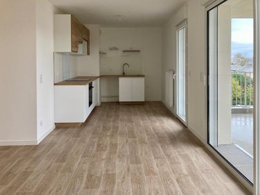 Location appartement Angers 49000 Maine-et-Loire 61 m2  922 euros