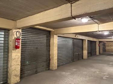 Garage et parking a vendre Montrouge 92120 Hauts-de-Seine 11 m2  17750 euros