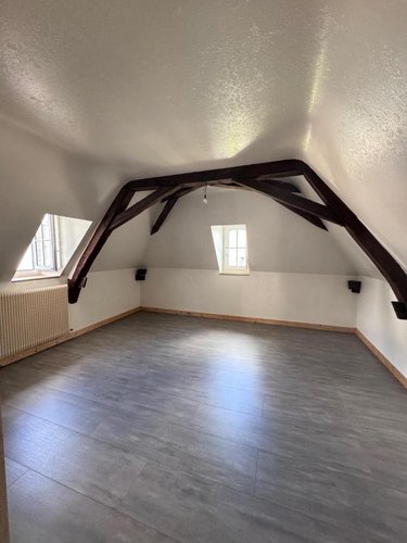 Location maison Château-Gontier-sur-Mayenne 53200 Mayenne 100 m2 6 pièces 900 euros