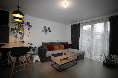 Appartement a vendre Pontault-Combault 77340 Seine-et-Marne 60 m2 3 pièces 239900 euros