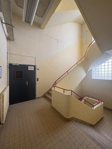 Immeuble a vendre Soissons 02200 Aisne 1900 m2  650000 euros