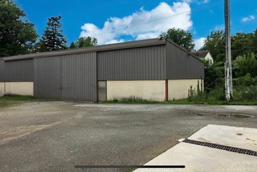 Fonds et murs commerciaux a vendre Saint-Sulpice-les-Feuilles 87160 Haute-Vienne 400 m2  227200 euros