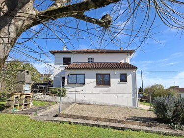 Maison a vendre Saintes 17100 Charente-Maritime 169 m2 6 pièces 280000 euros
