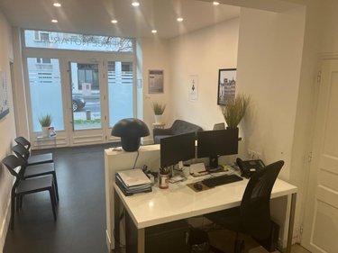 Location fonds et murs commerciaux Rennes 35000 Ille-et-Vilaine 110 m2  2050 euros