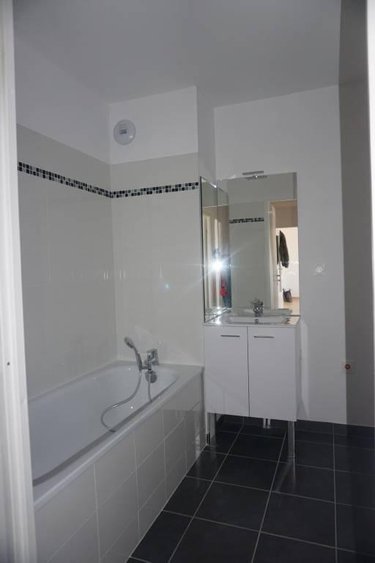 Location appartement Saint-André-lez-Lille 59350 Nord 62 m2 3 pièces 965 euros