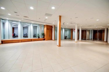 Fonds et murs commerciaux a vendre Locminé 56500 Morbihan 290 m2  230080 euros