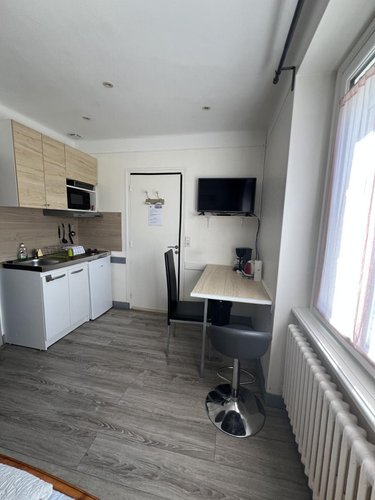 Immeuble a vendre Caulnes 22350 Côtes-d'Armor 179 m2  429590 euros