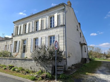 Maison a vendre Préguillac 17460 Charente-Maritime 157 m2 6 pièces 167872 euros