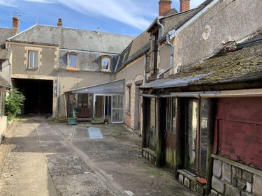Maison a vendre Bazoches-les-Gallerandes 45480 Loiret 215 m2 10 pièces 118000 euros