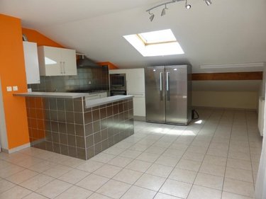Location appartement Bourg-en-Bresse 01000 Ain 75 m2 3 pièces 850 euros
