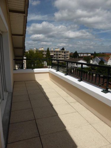 Location appartement Bourg-en-Bresse 01000 Ain 75 m2 3 pièces 850 euros