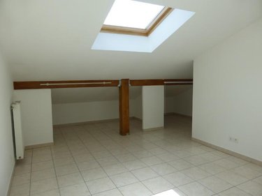 Location appartement Bourg-en-Bresse 01000 Ain 75 m2 3 pièces 850 euros