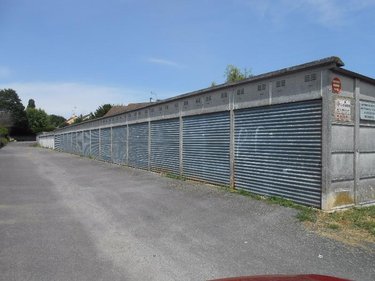 Location garage et parking Nogent-le-Rotrou 28400 Eure-et-Loir 10 m2  27 euros