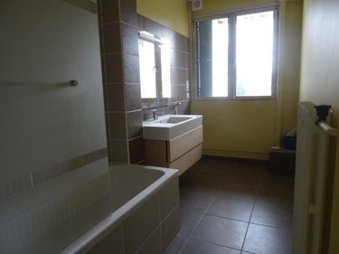 Location appartement Bourg-en-Bresse 01000 Ain 61 m2 2 pièces 720 euros