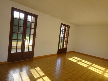 Location maison Arcisses 28400 Eure-et-Loir 100 m2 4 pièces 850 euros