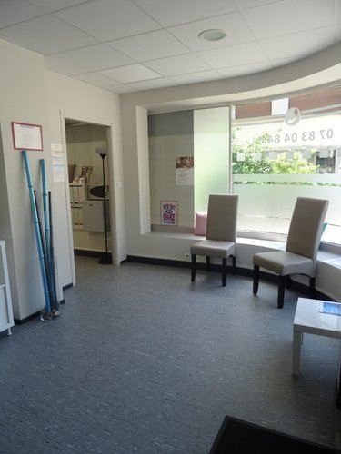 Location fonds et murs commerciaux Bourg-en-Bresse 01000 Ain  670 euros