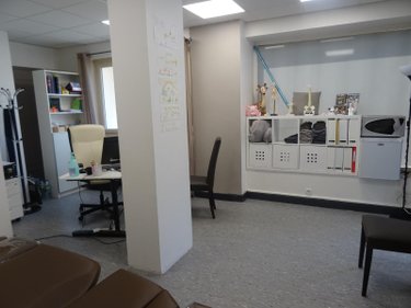 Location fonds et murs commerciaux Bourg-en-Bresse 01000 Ain  670 euros